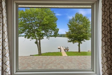 Experience Unparalleled Lakeside Luxury - photo 18