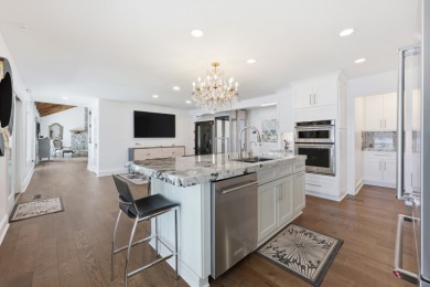 Experience Unparalleled Lakeside Luxury - photo 14