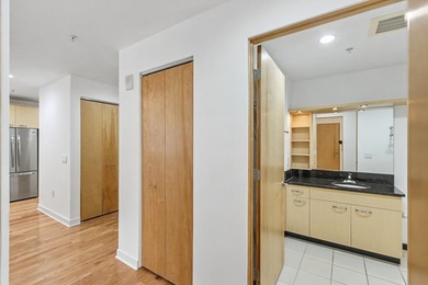 Welcome home to this beautifully updated 1-bedroom, 1-bath - photo 13