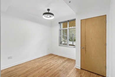 Welcome home to this beautifully updated 1-bedroom, 1-bath - photo 16