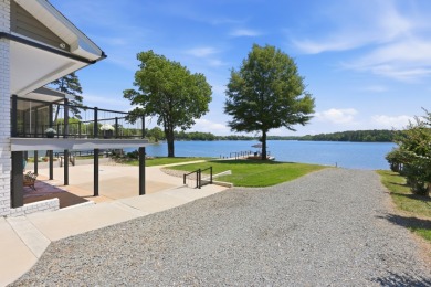 Experience Unparalleled Lakeside Luxury - photo 6