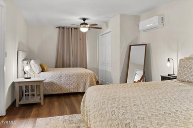 Welcome to lakefront living at its finest! This beautifully - photo 26