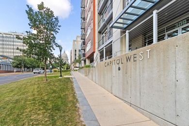 Welcome home to this beautifully updated 1-bedroom, 1-bath - photo 29