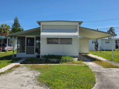 (private lake, pond, creek) Home For Sale in St.Petersburg Florida