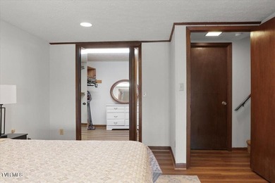 Welcome to lakefront living at its finest! This beautifully - photo 35