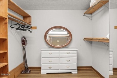 Welcome to lakefront living at its finest! This beautifully - photo 36