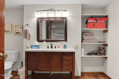 Welcome to lakefront living at its finest! This beautifully - photo 39