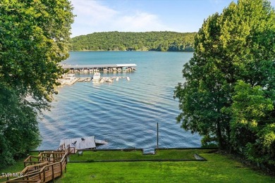 Welcome to lakefront living at its finest! This beautifully - photo 46