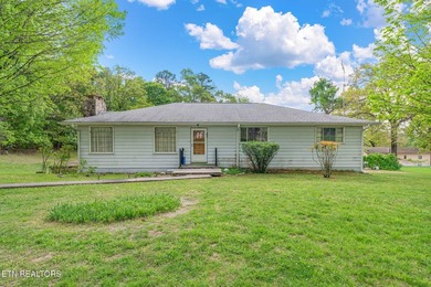 Charming home full of timeless character, built in an era when - photo 11