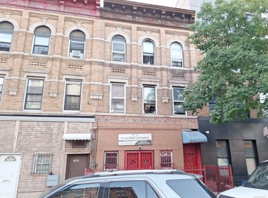 This Mixed Use Building Features 2 Kitchens, 4 Bedrooms, 3 Full - photo 2