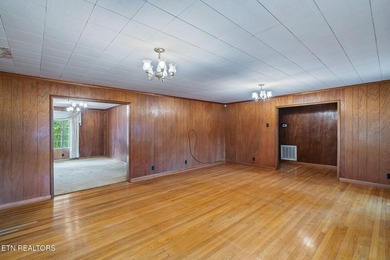 Charming home full of timeless character, built in an era when - photo 21