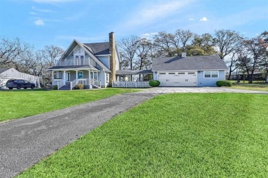 Lake Home For Sale in Gainesville, Texas