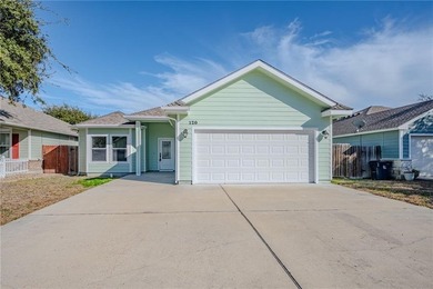 This stylishly crafted home in desirable Sea Oaks Village - photo 2