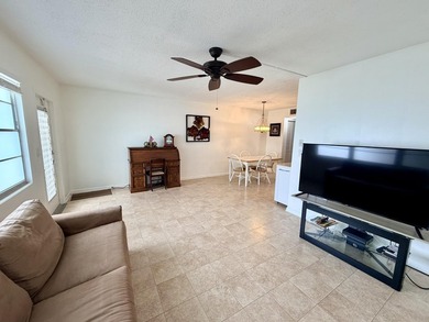 Discover easy Florida living in this beautifully maintained - photo 22