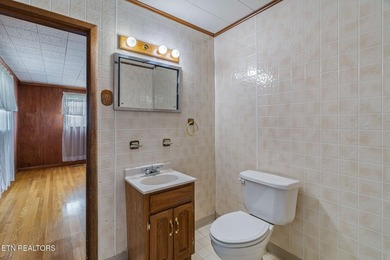 Charming home full of timeless character, built in an era when - photo 33