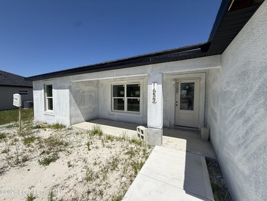 Beautiful new construction 3-bedroom, 2-bath home with estimated - photo 2