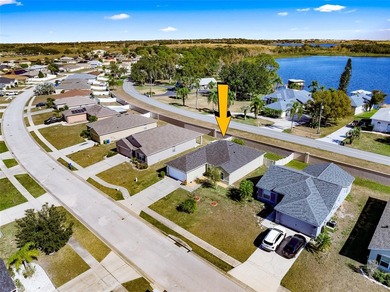 Welcome home to Brenton Manor! This move-in ready 3-bedroom - photo 4
