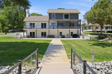 Experience Unparalleled Lakeside Luxury - photo 4