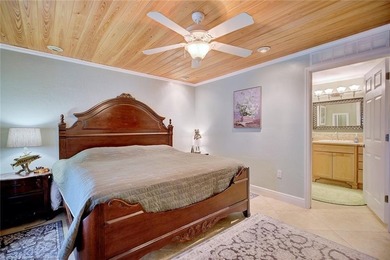 This recently remodeled and beautifully appointed canal front - photo 15