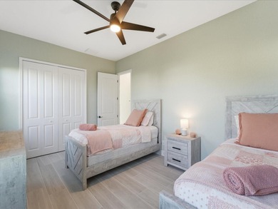 ***GENTLY USED NEW HOME***FULLY TURNKEY*** UNDER BUILD COST*** - photo 20