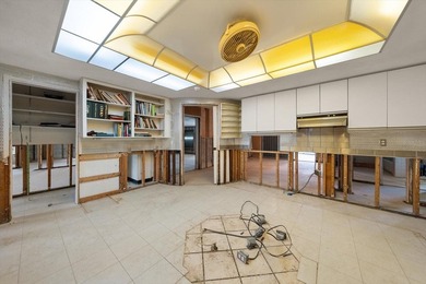 Wake up to beautiful water views and endless possibilities in - photo 22