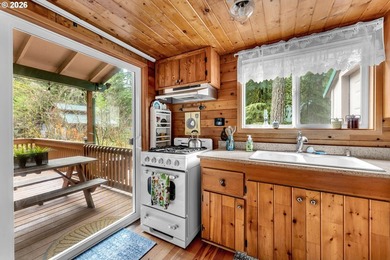 Experience off grid living with this spectacular 1,068 sqft, 3 - photo 15