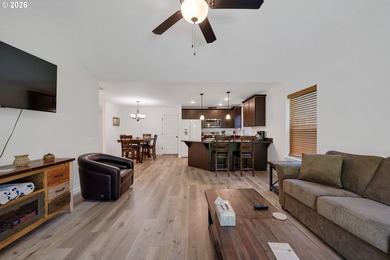 Here is the coastal property for you! This beautiful great room - photo 10