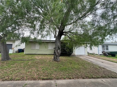 Welcome Home! This 3 bedroom 1 bath home in Oso Place - photo 1