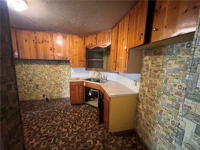 Welcome Home! This 3 bedroom 1 bath home in Oso Place - photo 6