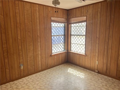 Three bedroom two bath home in Village On The Green subdivision - photo 10