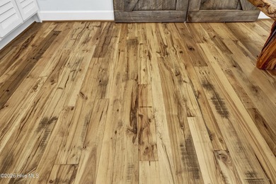 Welcome to this enchanted custom-built gem with an Energy Star - photo 11