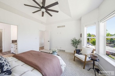 Set in Belmont Estates neighborhood, this impeccably maintained - photo 15