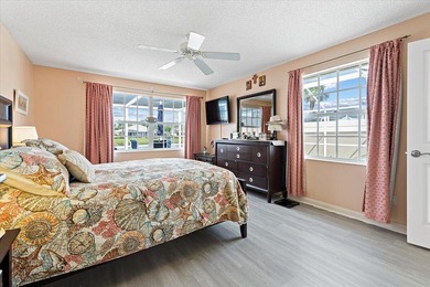 Beautiful 2Bd, 2Ba waterfront POOL villa. Ideally located in the - photo 16