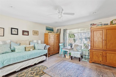 Welcome to this beautifully maintained 4-bedroom, 2-bathroom - photo 17