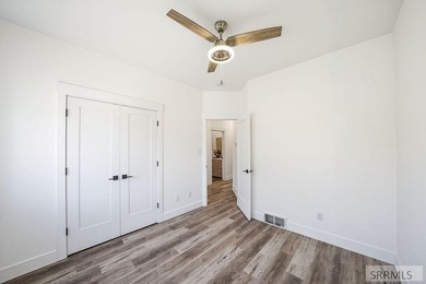 Set in Belmont Estates neighborhood, this impeccably maintained - photo 17