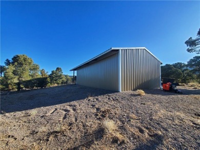 Mt. Wilson cabin on 5.11 acres with incredible views!! There are