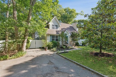 Welcome to this beautifully maintained 4-bedroom, 2-bathroom - photo 22