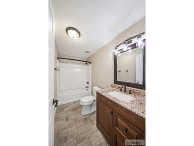 Set in Belmont Estates neighborhood, this impeccably maintained - photo 26