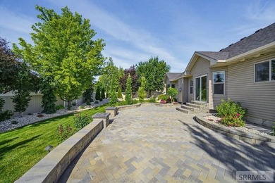 Set in Belmont Estates neighborhood, this impeccably maintained - photo 34