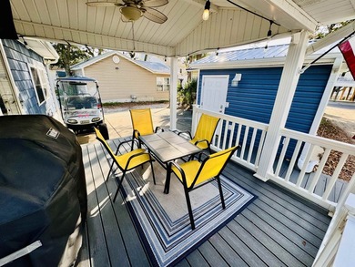 SELLER MOTIVATED PRICE! Adorable 2 bed/1 bath Retro Beach House - photo 11