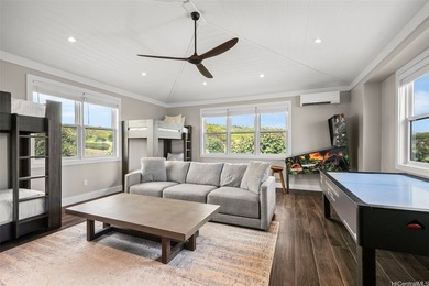 Located on a private cul-du-sac in the Kaimalino neighborhood of - photo 16
