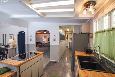 Move-in ready 3-bedroom, 2-bath home offering 1,502 square feet - photo 19