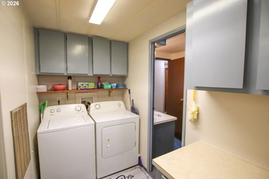 Move-in ready 3-bedroom, 2-bath home offering 1,502 square feet - photo 22