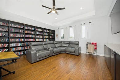 Agent Friendly. Multi-Generational Living with two complete - photo 23