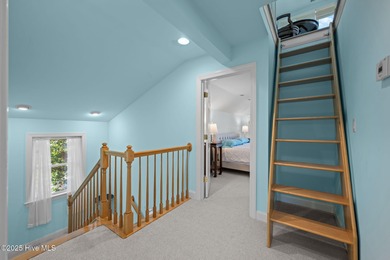 Welcome to this inviting waterfront retreat located in the - photo 25