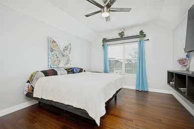 Agent Friendly. Multi-Generational Living with two complete - photo 25
