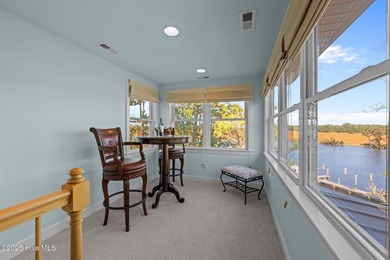 Welcome to this inviting waterfront retreat located in the - photo 26