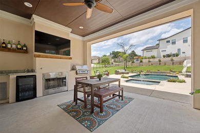 Agent Friendly. Multi-Generational Living with two complete - photo 29