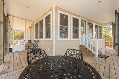 Welcome to this inviting waterfront retreat located in the - photo 30