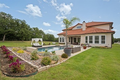Agent Friendly. Multi-Generational Living with two complete - photo 30